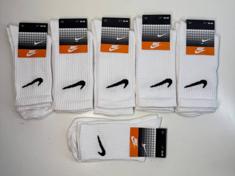 Nike Wysokie Białe Skarpety że sciagaczem rozmoary od 36 do 47