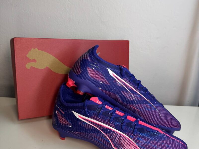 Buty piłkarskie Puma Ultra 5 Pro FG/AG 107685 01