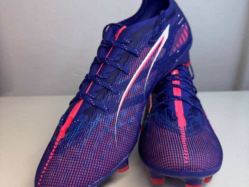 Buty piłkarskie Puma Ultra 5 Pro FG/AG 107685 01