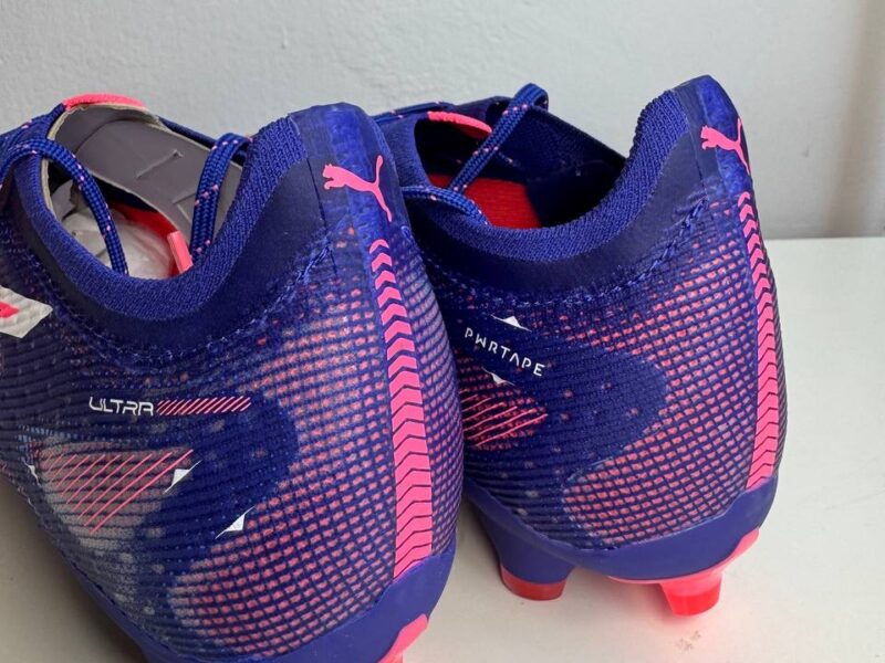 Buty piłkarskie Puma Ultra 5 Pro FG/AG 107685 01